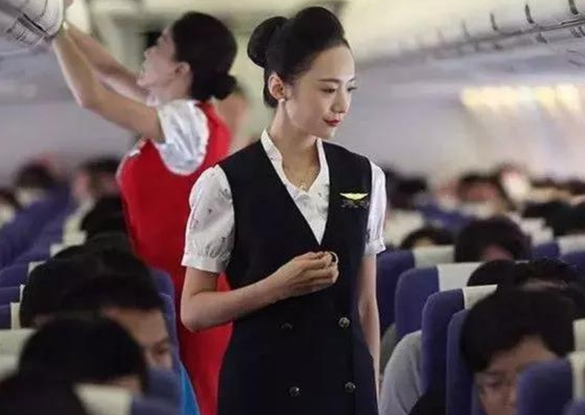 华飞球友会·(中国)官方网站讲解：空乘专业的最低身高要求是什么？
